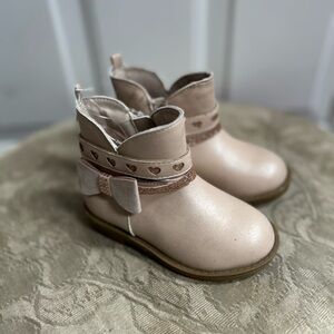 Jessica Simpson Kids Blush Pink Bow Ankle Boots with Heart Accent Sz 6